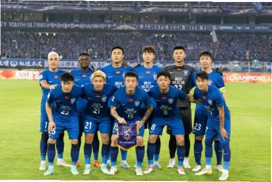 亚冠冠军是亚洲俱乐部足球的最高荣誉，代表着球队在战术